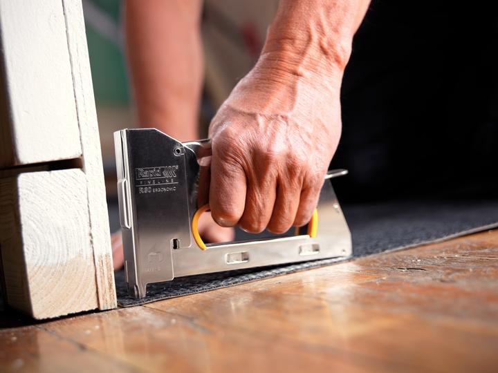 Actual product image Rapid R30 hand tacker