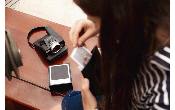 Actual product image Polaroid I-2