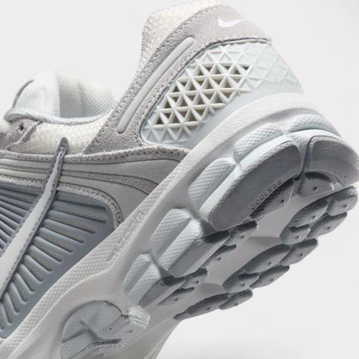 Produktbild Nike Zoom Vomero 5 (40.5)