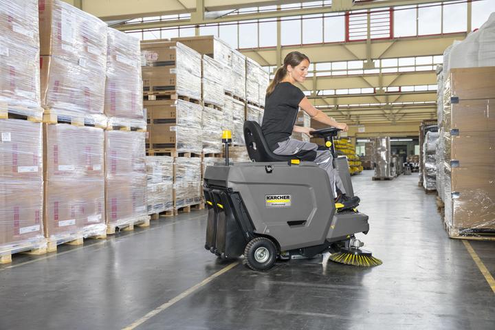 Actual product image Kärcher Sweeper KM 85/50 R Bp Pack