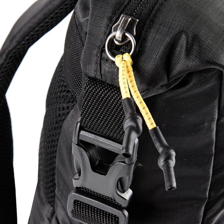 Actual product image Camel Active Shores Rolltop Rucksack mit gepolsterten Schulterriemen (25 l)