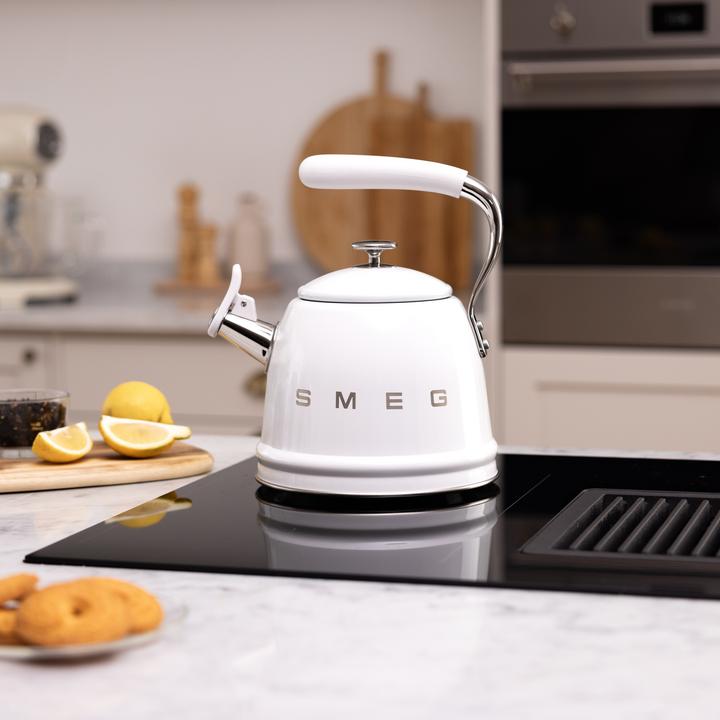 Actual product image Smeg WKF01WH (2.30 l)