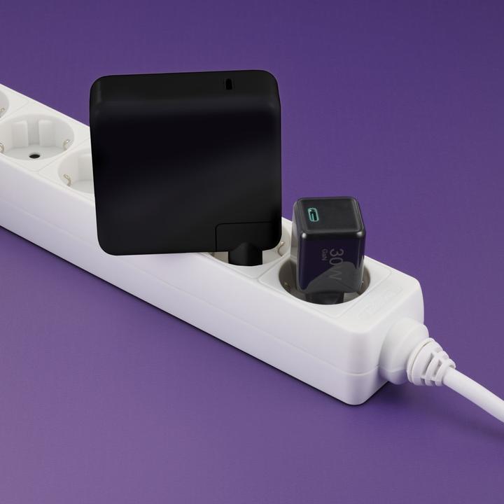 Actual product image Hama Fast charger, USB-C, PD/QC/GaN, super mini charger, 30 W, black (30 W)