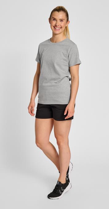 Actual product image hummel Red Heavy T-Shirt S/S Woman (L)