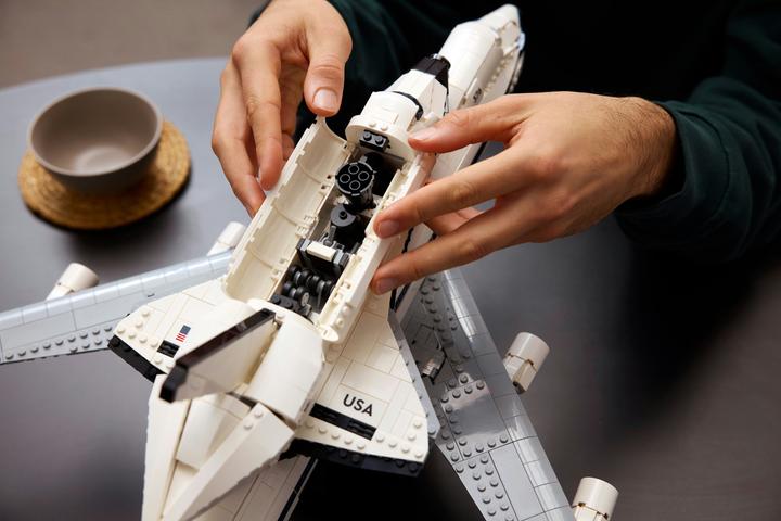 Immagine prodotto LEGO Jumbo per il trasporto dello Space Shuttle (10360, LEGO Icons)