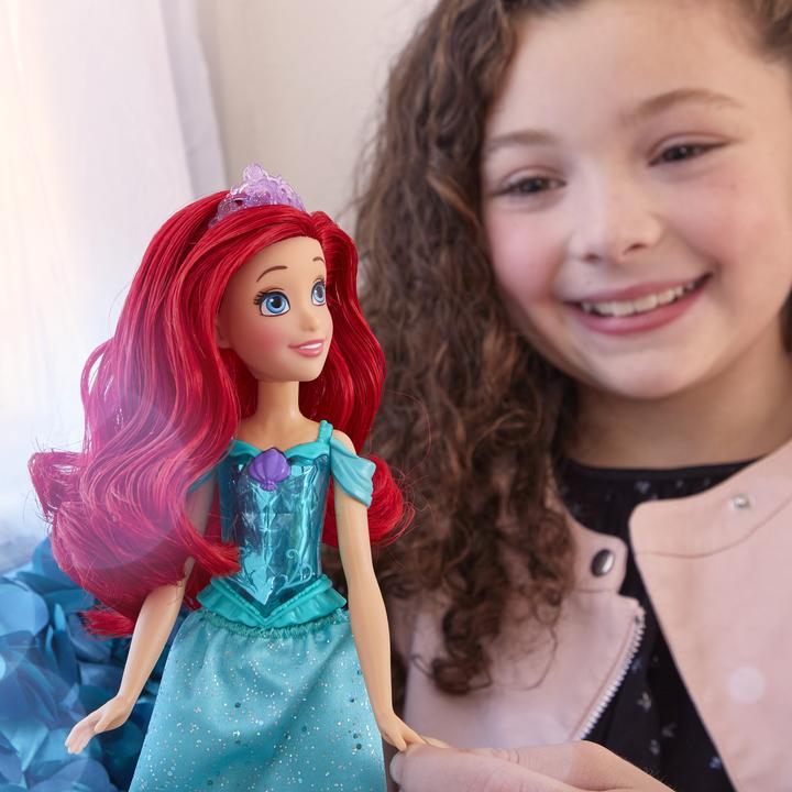 Produktbild Hasbro Puppe Schimmerglanz Arielle