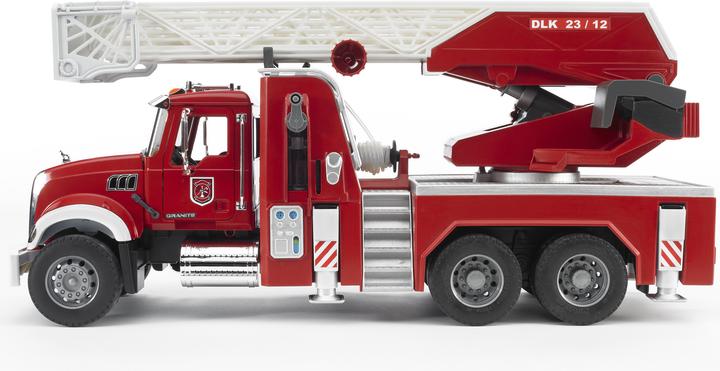 Produktbild Bruder Mack Granite Feuerwehr
