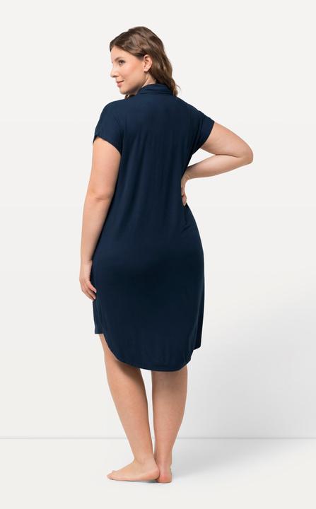 Immagine prodotto Ulla Popken Camicia da notte dal taglio oversize con collo da camicia, scollo a V e mezze maniche (62)