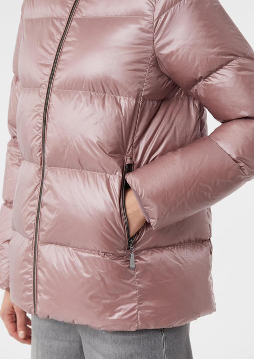 Actual product image Comma Outdoor-Jacke Schimmernde Daunenjacke mit Stehkragen (36)