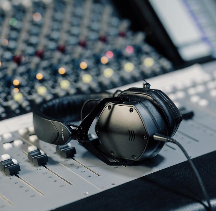 Actual product image V-Moda Crossfade M-200 (No noise cancellation, Cable)