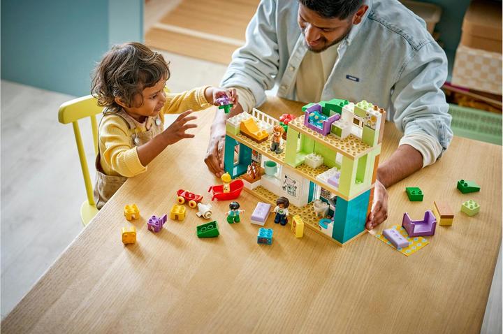 Image du produit LEGO Modernes Familienhaus mit Figuren – 3-in-1-Set (10470)