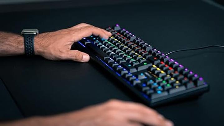 Produktbild CHERRY G80-3000N RGB (FR, Kabelgebunden)