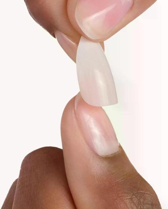 Produktbild essence Nail Glue Tabs 24 Stück (Kunstnägel, Transparent)