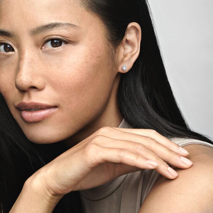 Actual product image Pandora Radiant drops stud earrings (Silver)