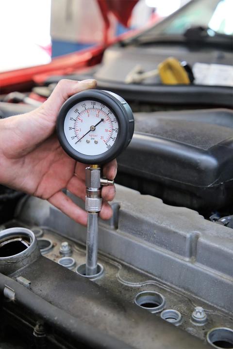 Produktbild Brilliant Tools Kompressionstester-Satz für Benzin Motoren | 8-tlg.