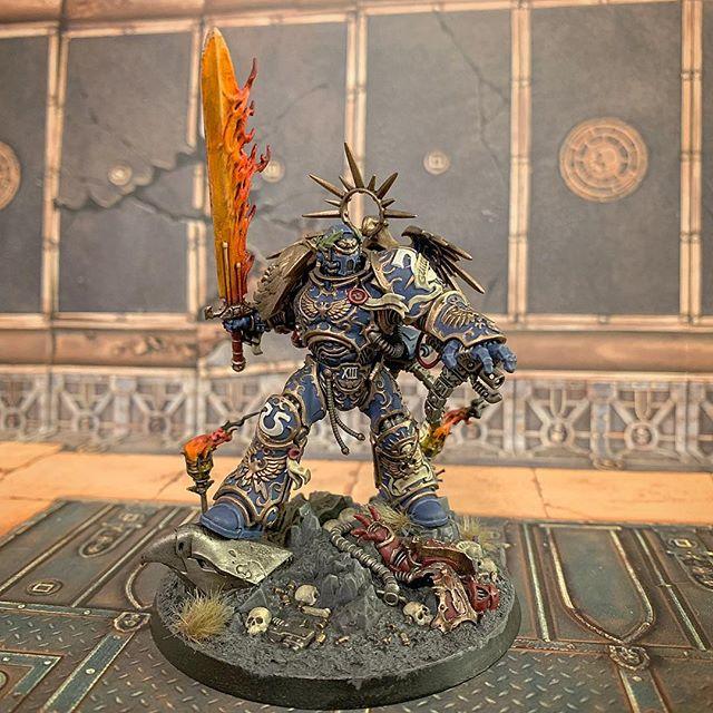 Produktbild Games Workshop Warhammer 40k - Ultramarines Roboute Guilliman (Kunststoff)