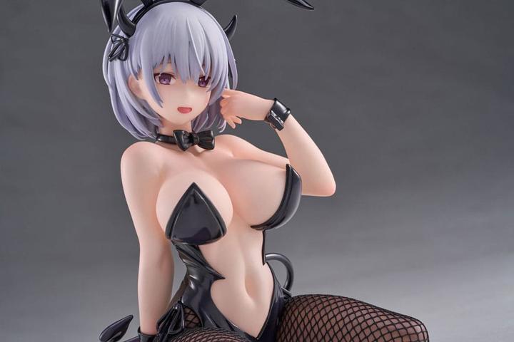 Actual product image XCX Original Character statuette 1/6 Bunny Girl Lume Illustrated by Yatsumi Suzuame 19 cm