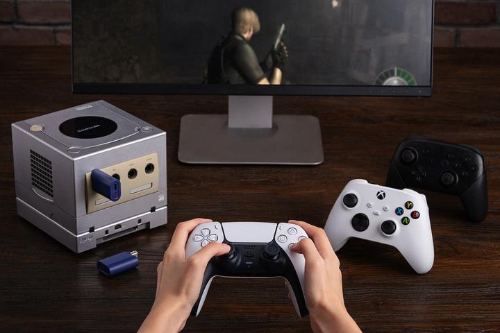 Actual product image 8bitdo Retro Receiver for Gamecube (Windows, Wii)