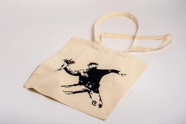 Immagine prodotto Borsa in tessuto Bansky - lanciatore di fiori