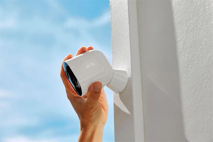 Produktbild Arlo Pro 3 Spotlight Kamera, Zusatzkamera weiss (2560 x 1440 Pixels)