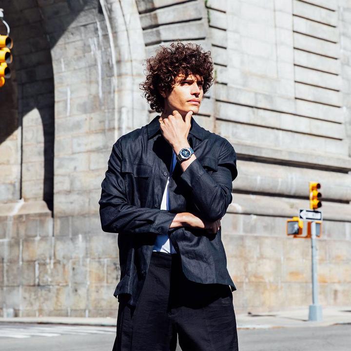 Produktbild G-Shock GM-2110D-2B (Analoguhr, Chronograph, Digitaluhr, 44 mm)