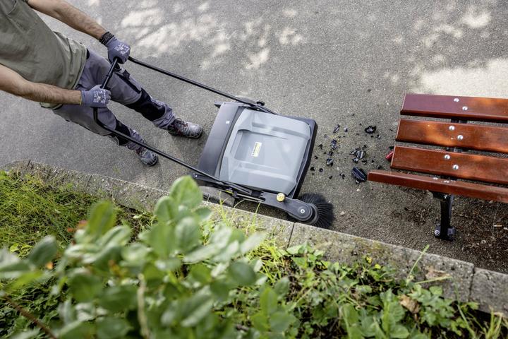 Image du produit Kärcher Professional Kehrmaschine KM 70/15 C Classic