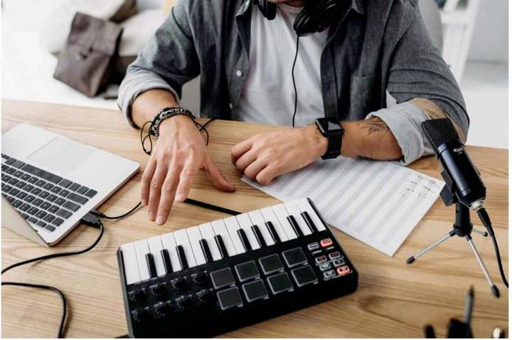 Actual product image CAD Voice Microphone U29 USB Mic