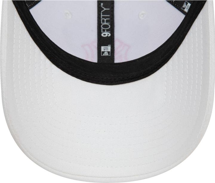 Actual product image New Era 9Forty Strapback Cap - OUTLINE New York Yankees