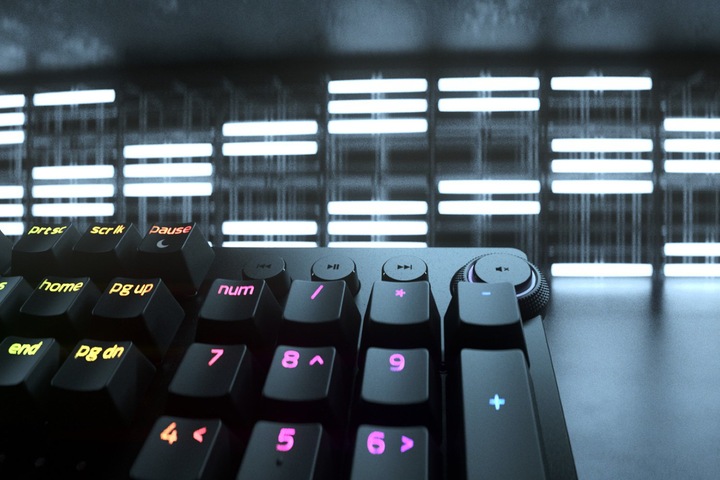 Actual product image Razer Huntsman V2 Analog (CH, Cable)