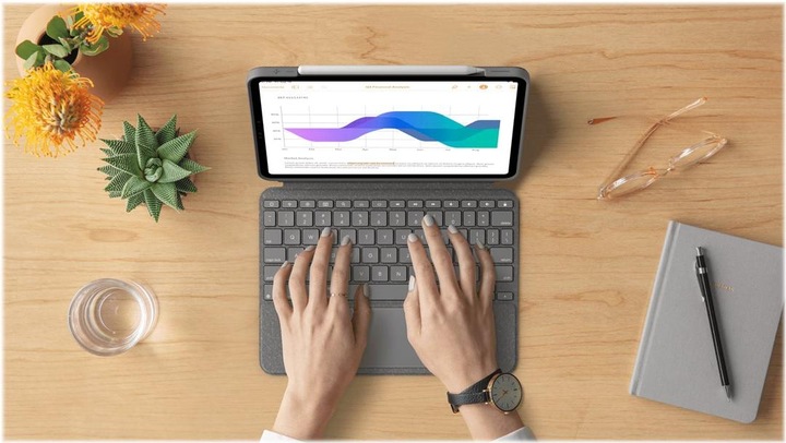 Produktbild Logitech Combo Touch (CH, iPad Pro 11 2021 (3. Gen), iPad Pro 11 2020 (2. Gen), iPad Pro 11 2018 (1. Gen), iPad Pro 11 2022 (4. Gen))