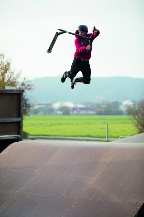 Actual product image Schildkröt Stunt Scooter Kickless