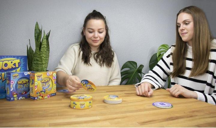 Actual product image HCM Kinzel Word Blitz Junior Card Game (German)