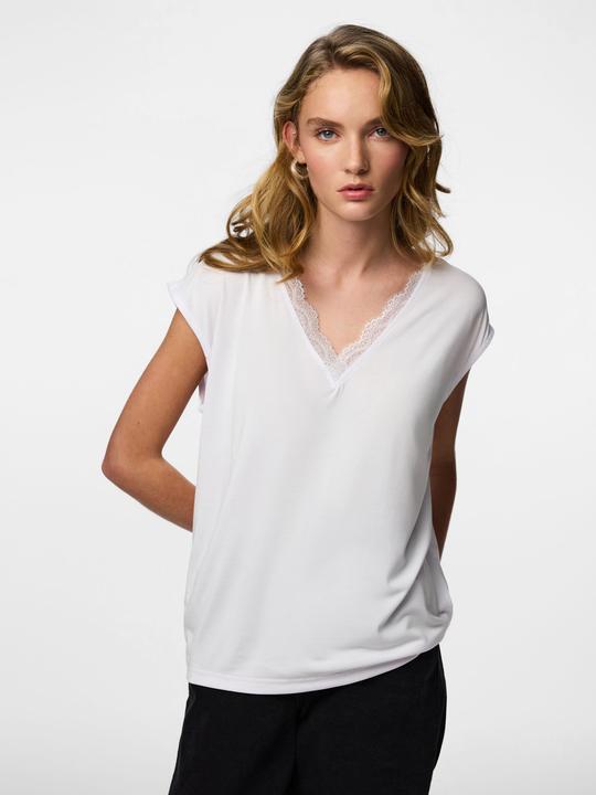 Actual product image Pieces Pckamala Lace V-Neck Tee Jrs Noos Bc (XL)