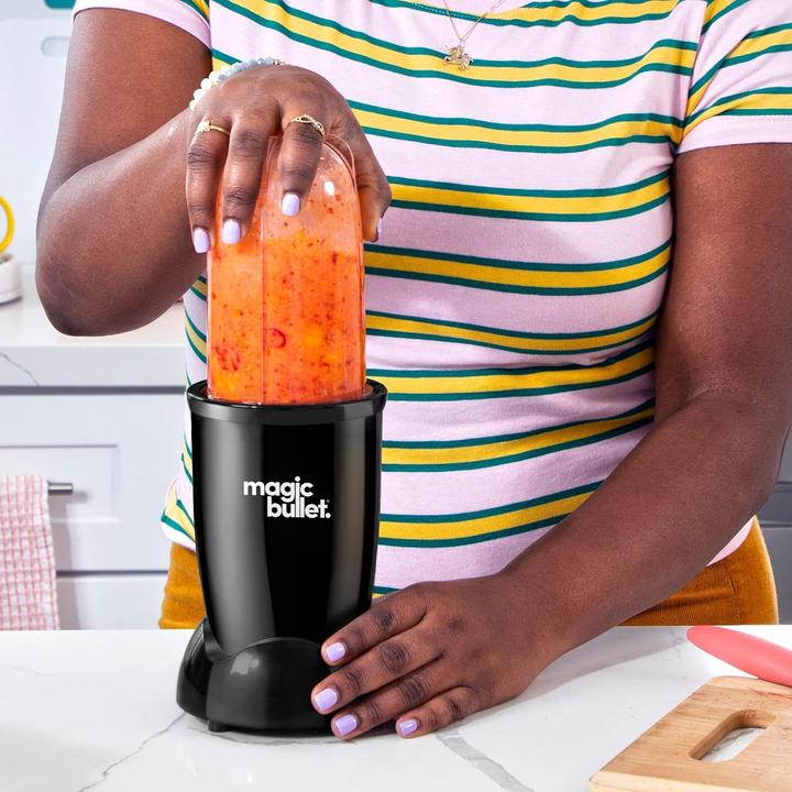 Produktbild NutriBullet Smoothie Maker mit Zubehör (200 W)