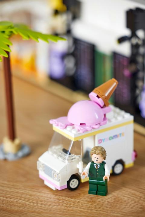 Image du produit LEGO Ideas BTS Dynamite (21339, LEGO Ideas, LEGO difficiles à trouver)