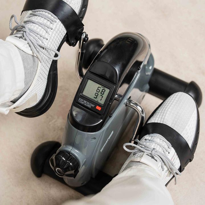 Actual product image InnovaGoods Statischer Pedaltrainer für Arme und Beine mit Matte Velora 2100