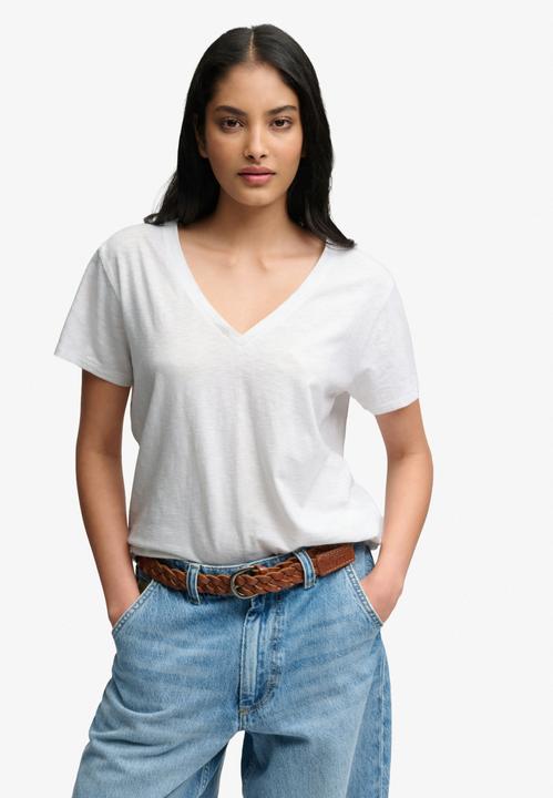 Actual product image Superdry Studios Slub Embroidered Tee (10XL)