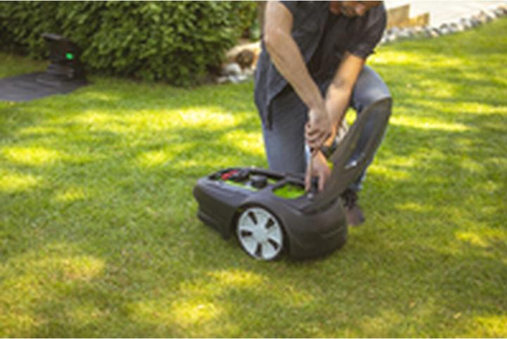 Actual product image Greenworks 2513107, robotic lawnmower, 750 m², 17 cm, 2 cm, 6 cm, 750 m² (750 m², Boundary wire)