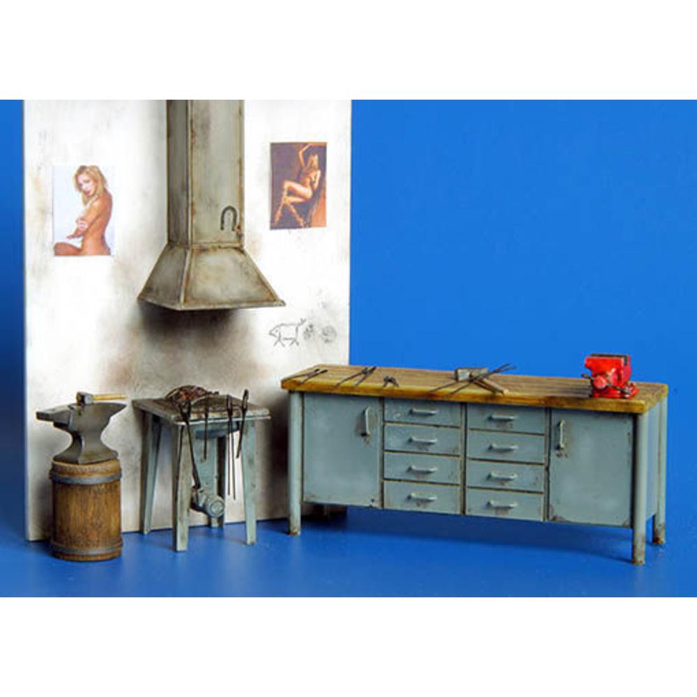 Plus Model Fucina nera