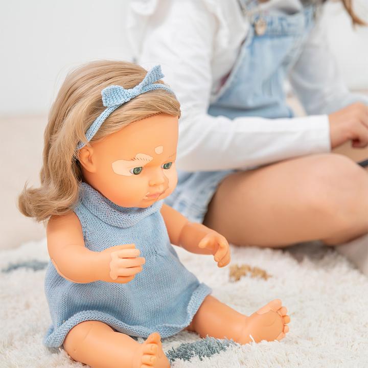 Produktbild Miniland Puppe Mädchen Vitiligo 38cm/Tüte