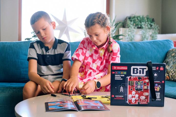 Immagine prodotto CircuitMess BIT - Console - Kit elettronico