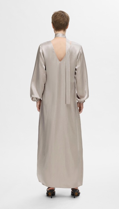 Immagine prodotto Selected Femme Maxi abito in raso (34)