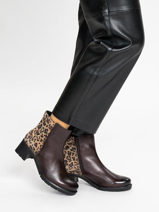 Actual product image Ara Prag Ankle Boots (41)