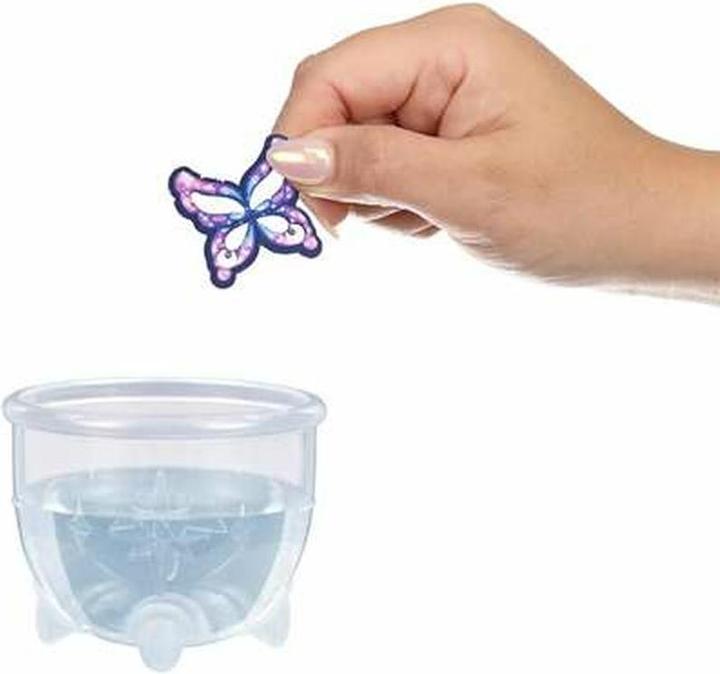 Actual product image Giochi Preziosi Magic Mirror with Magic Doll