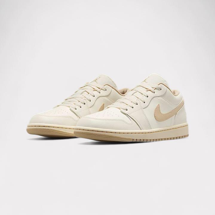Image du produit Nike Air Jordan 1 Low (40)