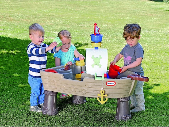 Produktbild Little Tikes Wasserspieltisch Piratenschiff