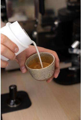 Produktbild Subminimal FlowTip Jug Handless White Milchkännchen