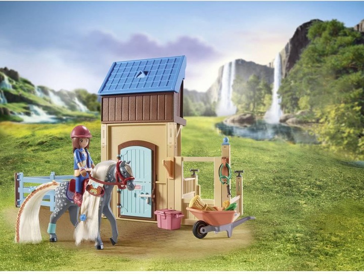 Actual product image Playmobil Amelia & Whisper with horse box (71353, Playmobil Horses of Waterfall)