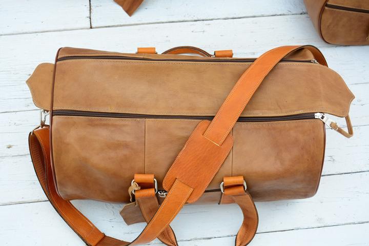 Produktbild Only-Bags.Store Hellbraune Reisetasche aus Leder, Reisetasche, Wochenendtasche im Vintage-Look