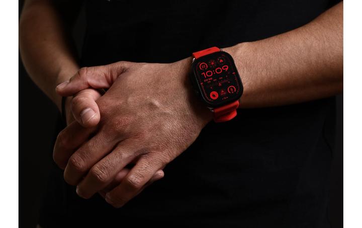 Actual product image Vonmählen A. R. Exclusive Band - 40|41|42mm - One Size (Silicone, Stainless steel)